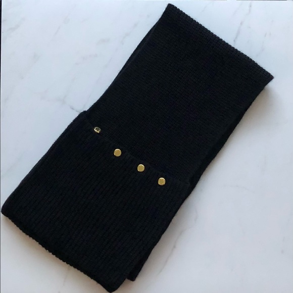 Michael kors scarf - Picture 2 of 6